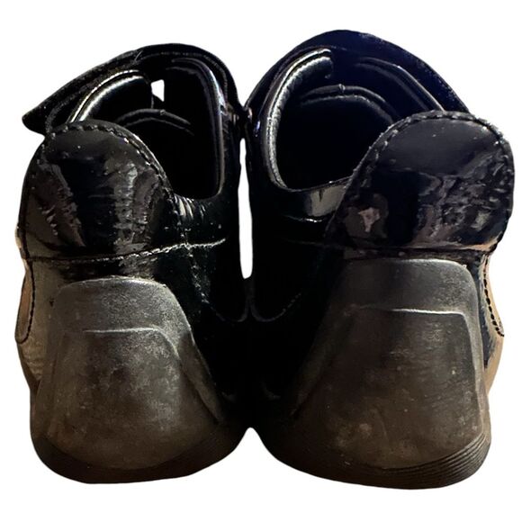 Cole Haan G Series size 8.5 Patent Leather Crisscross V-strap shoe/sneakers - Picture 4 of 11